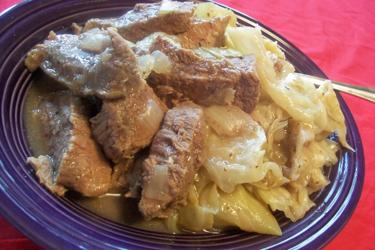 Dutch-Style Beef and Cabbage (Crock Pot)