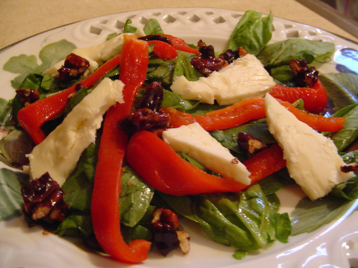 Brie and Roasted Red Pepper Salad