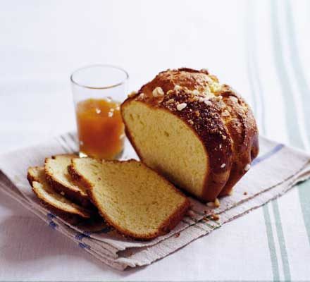 Easy Easter brioche