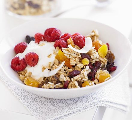 Fruit & nut granola