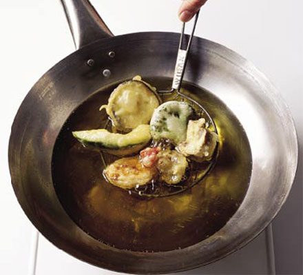 Vegetable tempura with soy & dipping sauce